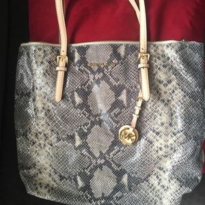 Michael Kors tote